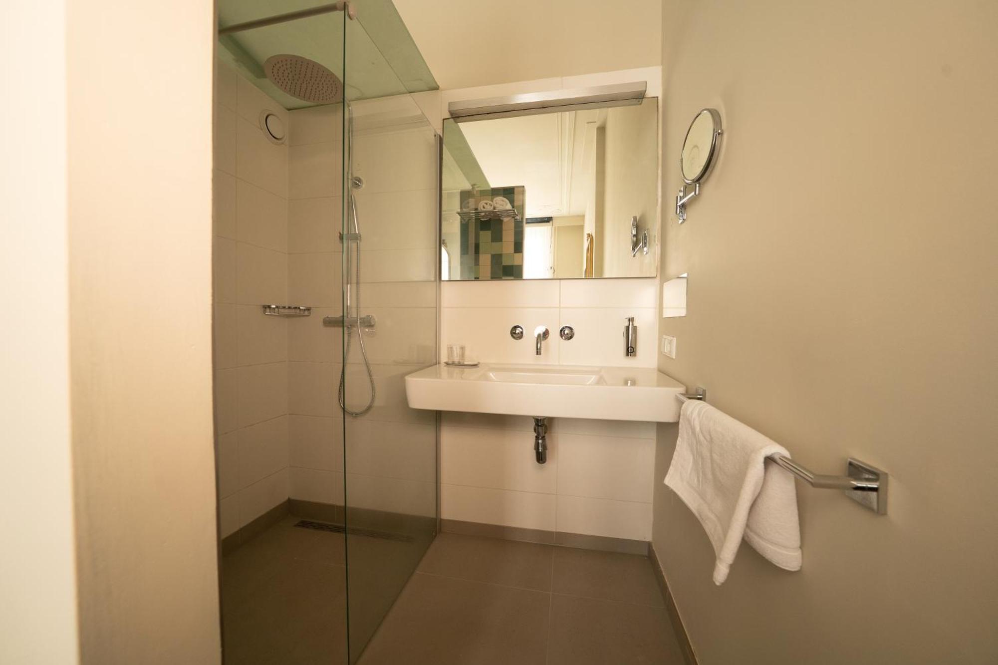 Boutique Hotel By Atelier Неймеген Номер фото